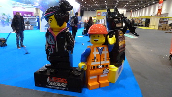 Emmett, Wild Style and Batman are awesome !