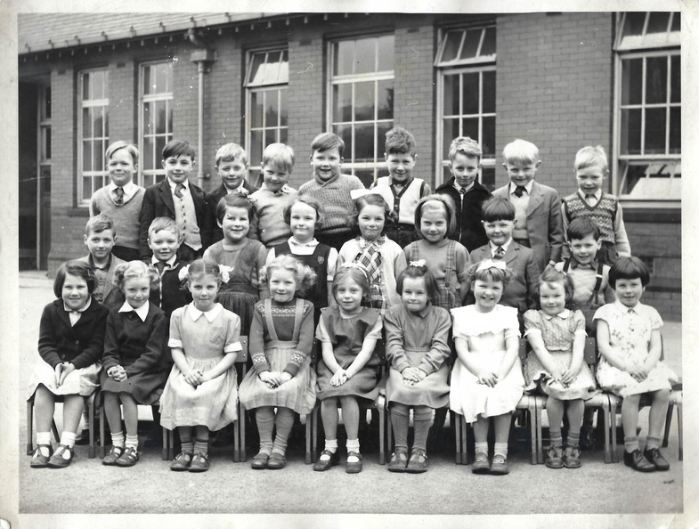 Ann Dawson class photo 1956.jpg