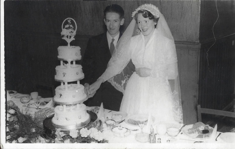Joshua Dawson b. 1922 & Eileen Ashton wedding cake.jpg