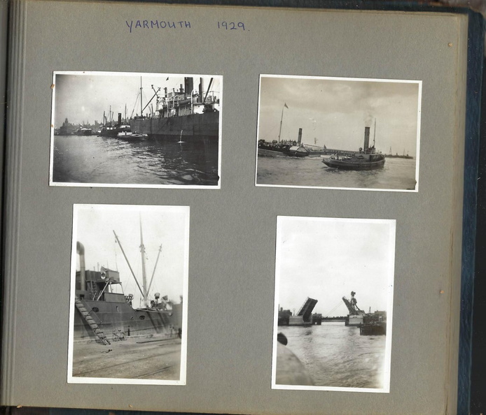 Ships in Yarmouth 1929.jpg